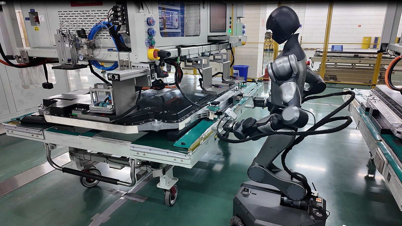 CATL launches world's 1st humanoid robot-powered battery pack production line