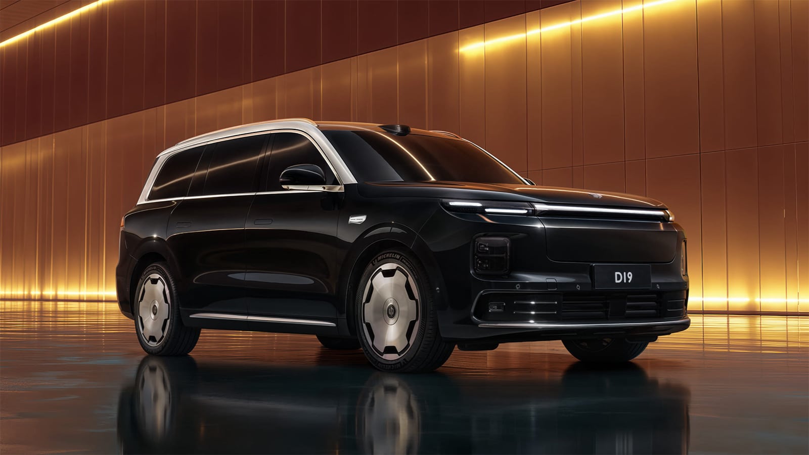 Leapmotor debuts D99 MPV, D19 SUV set for Apr 2026 launch