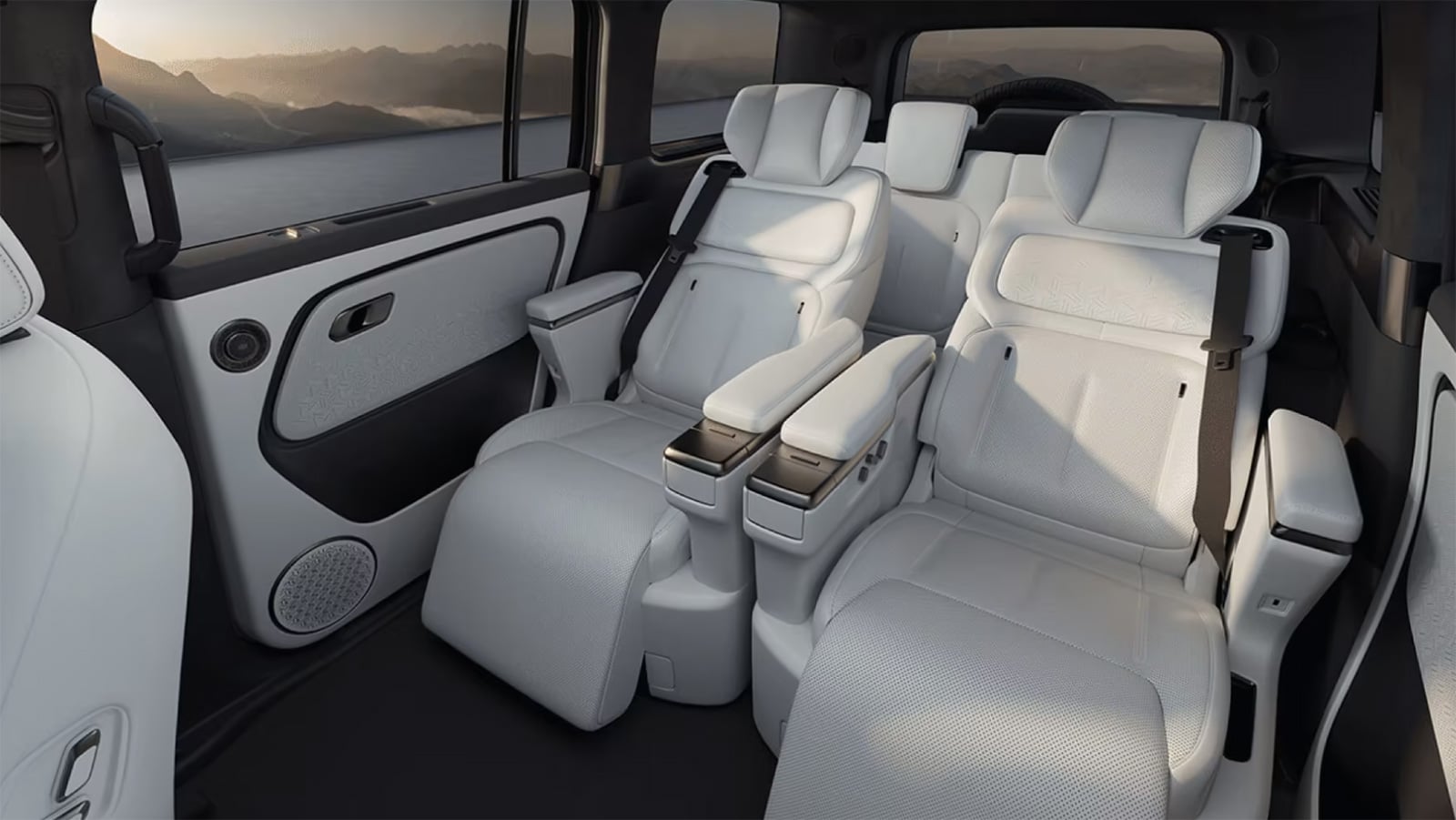 Rox Motor launches Rox Adamas SUV in China, starting at ,800