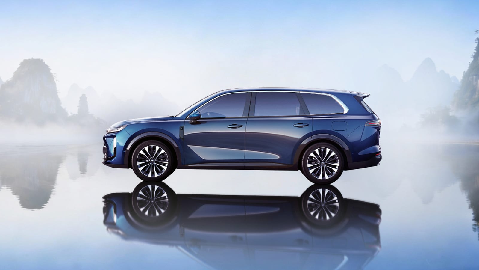 An exterior view of the Huajing S, the first model jointly developed by SAIC-GM-Wuling and Huawei.