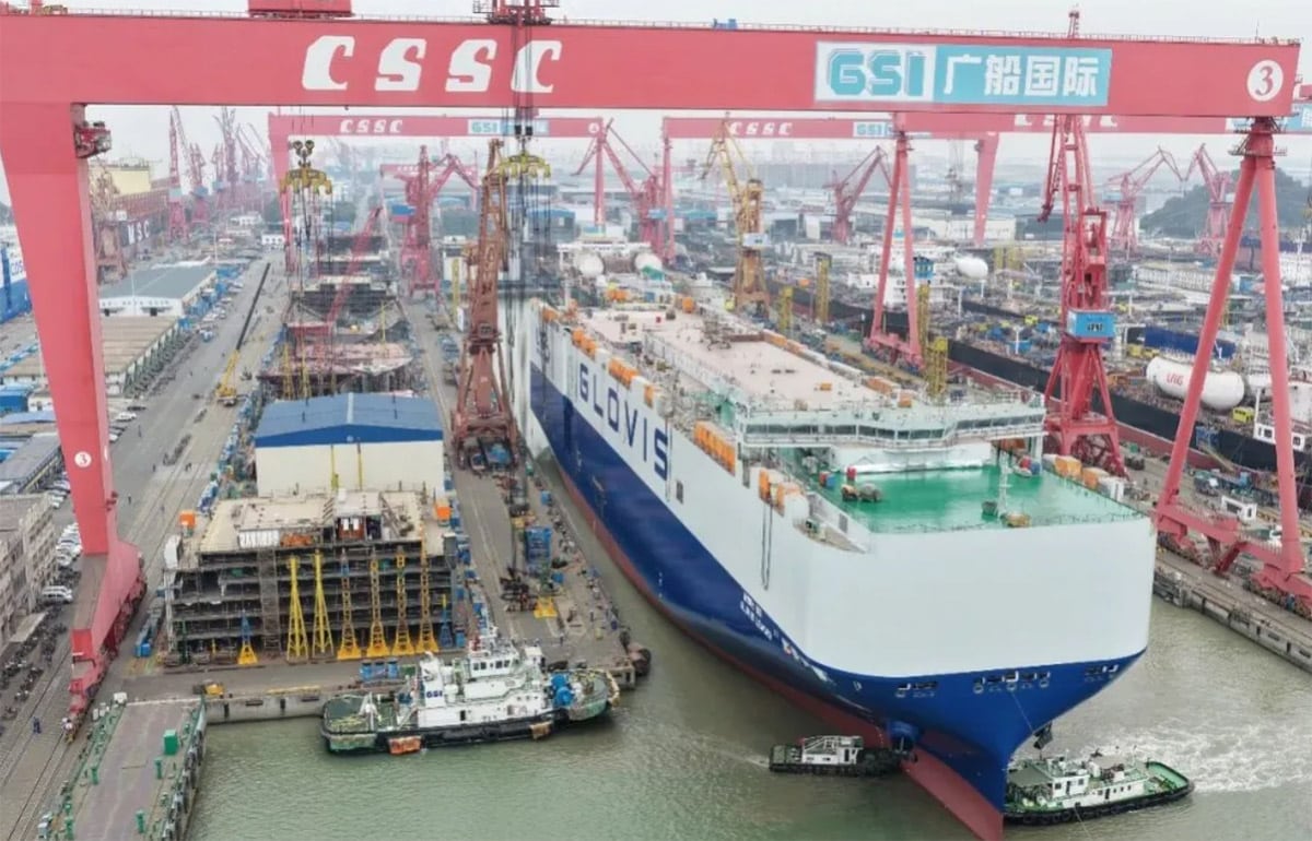 A 10,800-car ship built by Guangzhou Shipyard International for a South Korean company has left the dock.